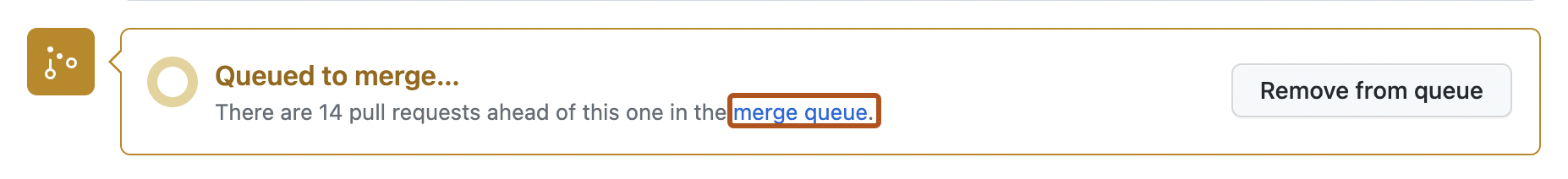 Capture d’écran du message de file d’attente de fusion en bas d’une demande de tirage. Le lien « file d’attente de fusion » est indiqué en orange foncé.